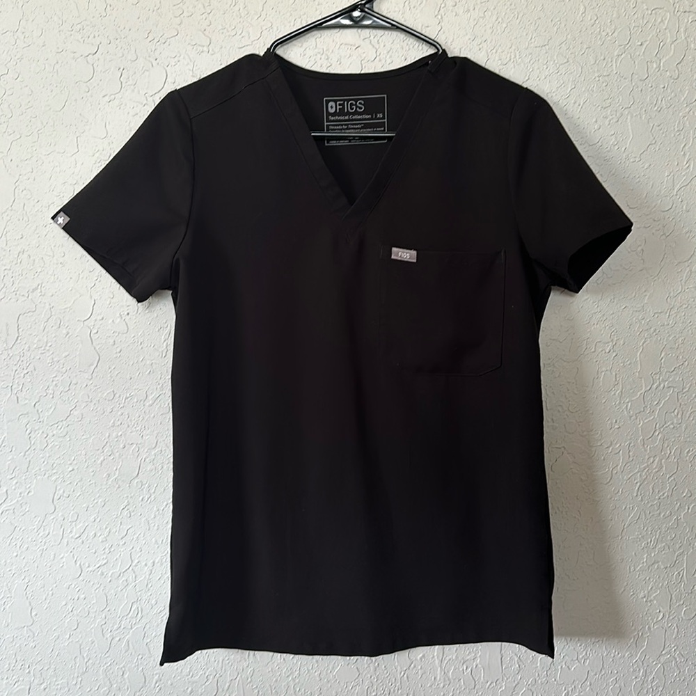 Figs brand scrub top